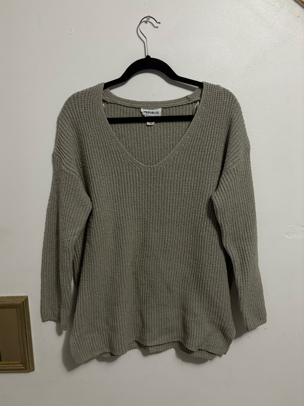 Express Olive-Gray V-Neck Sweater
